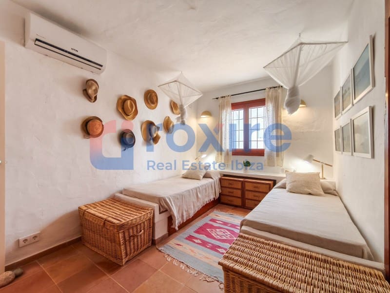 6 slaapkamer Villa te huur in Es Cubells met zwembad - € 12.000 (Ref: 9778037)