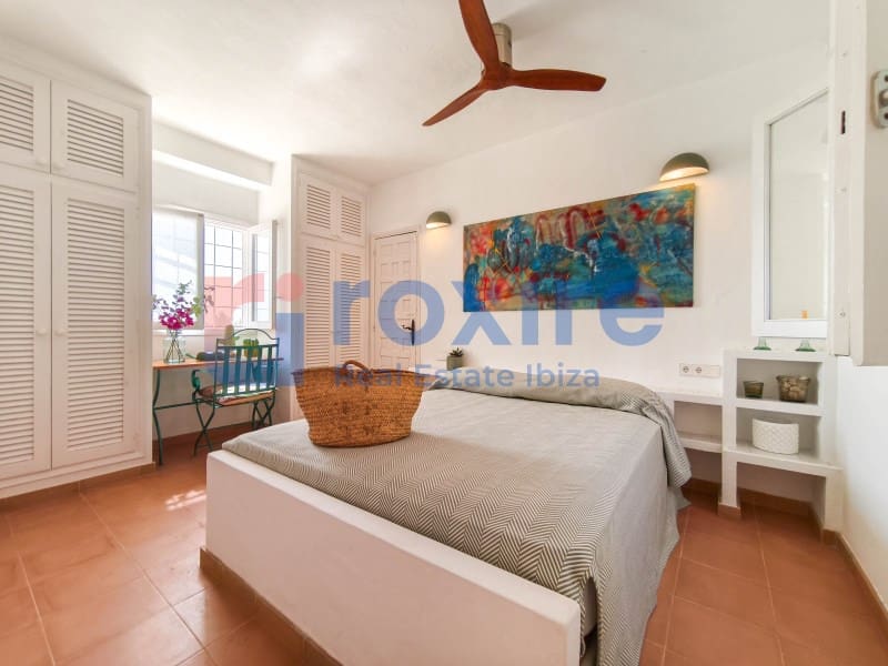 6 slaapkamer Villa te huur in Es Cubells met zwembad - € 12.000 (Ref: 9778037)