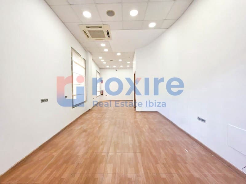 Kaupallinen vuokrattavana paikassa Sant Antoni de Portmany - 975 € (Ref: 9794515)