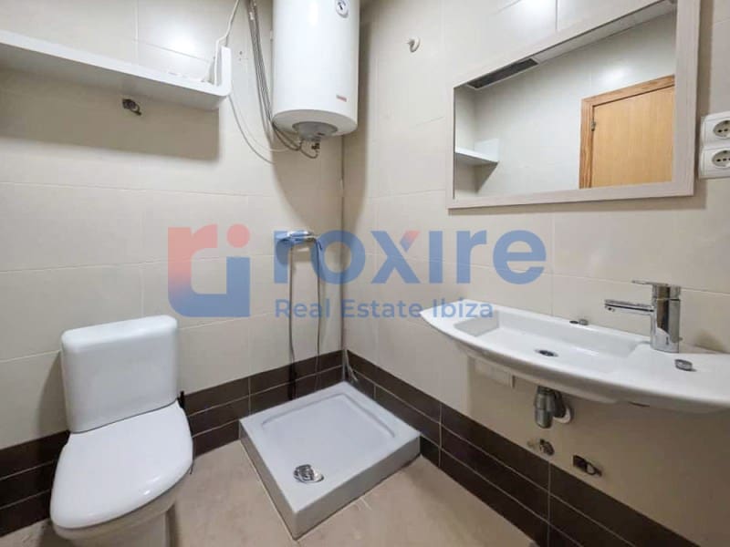 Kaupallinen vuokrattavana paikassa Sant Antoni de Portmany - 975 € (Ref: 9794515)