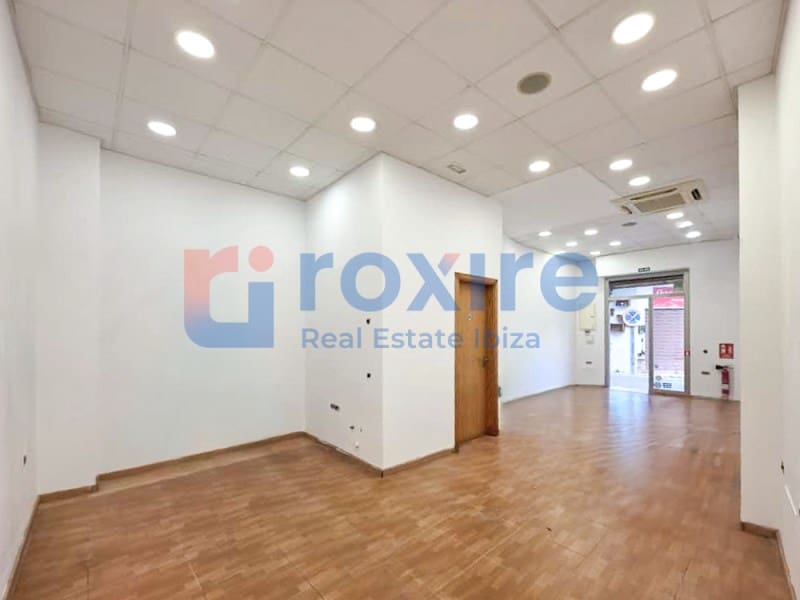 Kaupallinen vuokrattavana paikassa Sant Antoni de Portmany - 975 € (Ref: 9794515)