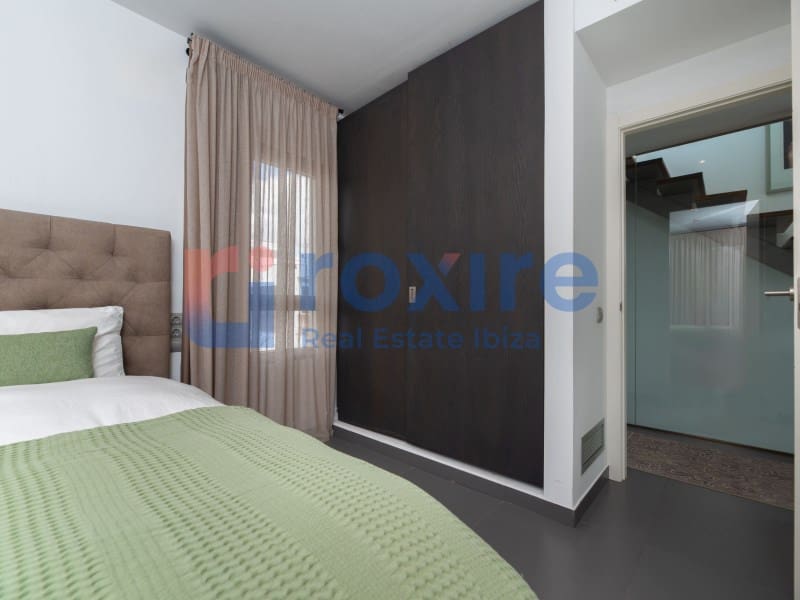 3 slaapkamer Huis te koop in Nuestra Senora de Jesus met zwembad garage - € 1.450.000 (Ref: 9822808)
