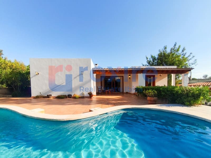 3 bedroom Villa for rent in Sant Rafael de Sa Creu with pool - € 5,500 (Ref: 9855365)