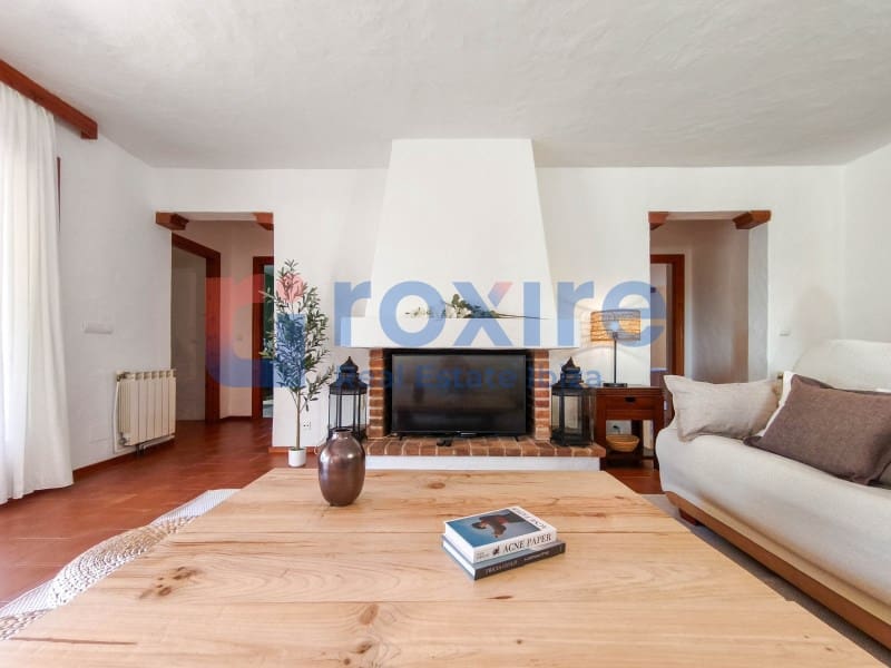 3 bedroom Villa for rent in Sant Rafael de Sa Creu with pool - € 5,500 (Ref: 9855365)