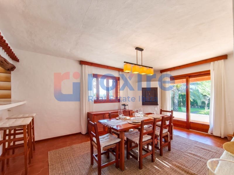 3 bedroom Villa for rent in Sant Rafael de Sa Creu with pool - € 5,500 (Ref: 9855365)