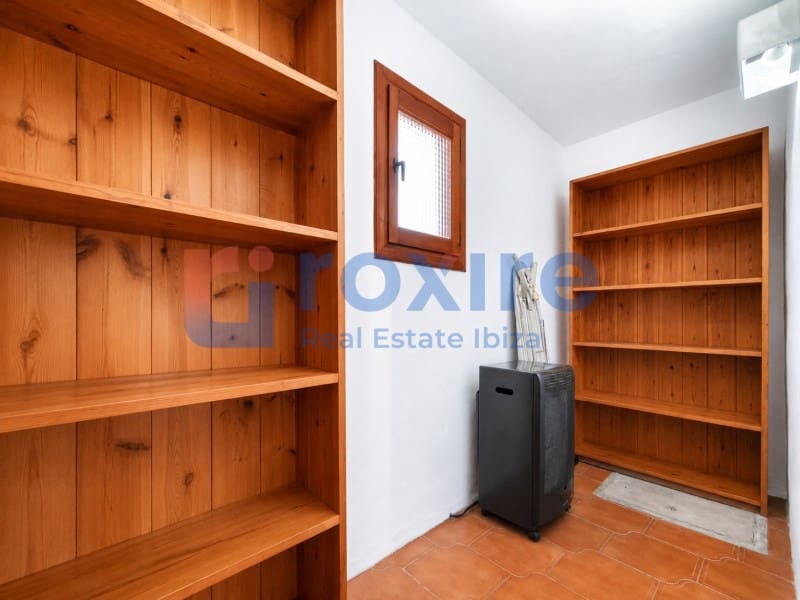 3 bedroom Villa for rent in Sant Rafael de Sa Creu with pool - € 5,500 (Ref: 9855365)