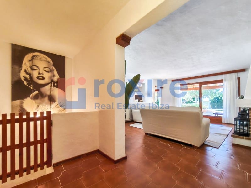 3 bedroom Villa for rent in Sant Rafael de Sa Creu with pool - € 5,500 (Ref: 9855365)