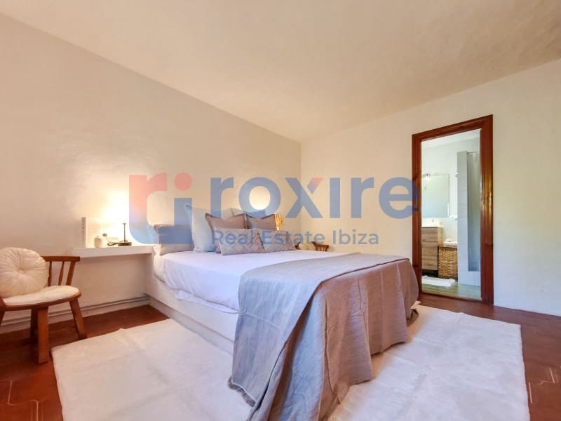 3 bedroom Villa for rent in Sant Rafael de Sa Creu with pool - € 5,500 (Ref: 9855365)