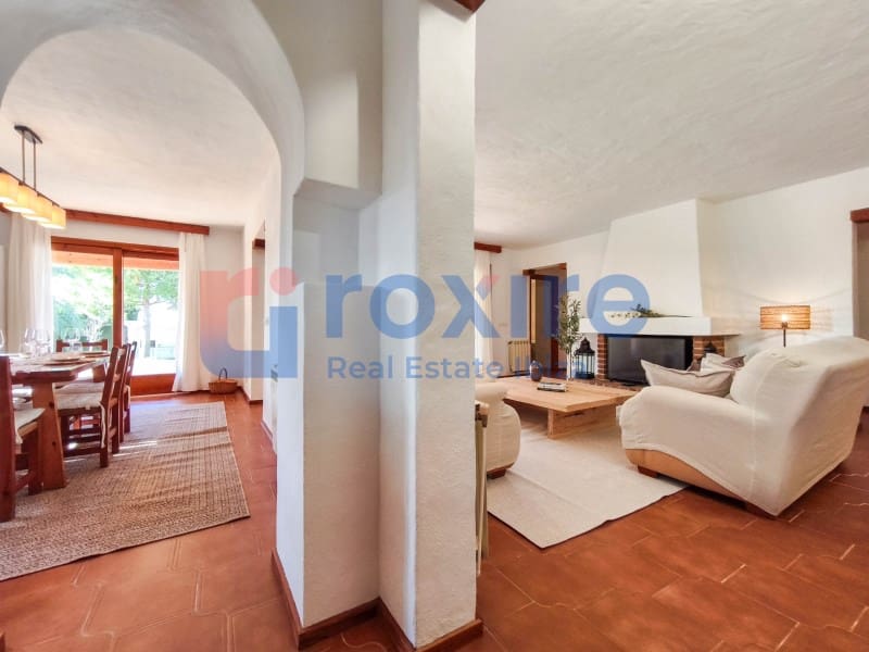 3 bedroom Villa for rent in Sant Rafael de Sa Creu with pool - € 5,500 (Ref: 9855365)