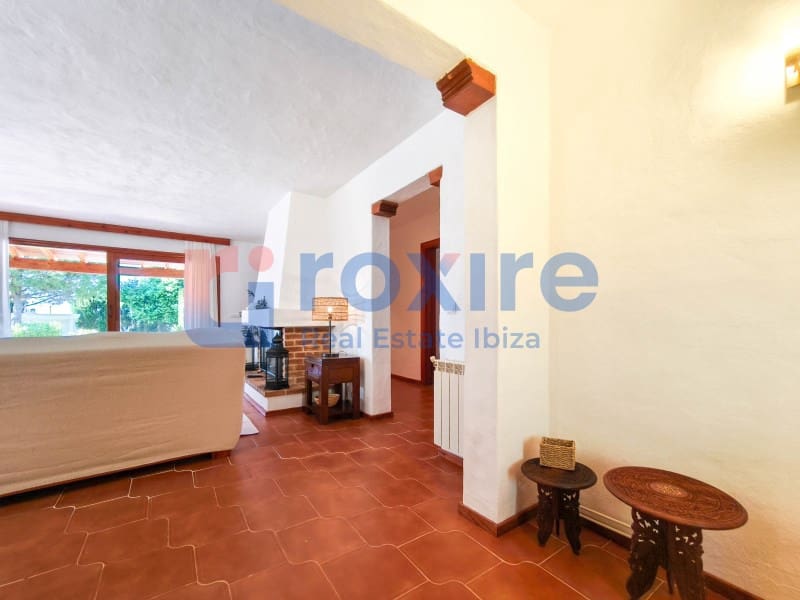 3 bedroom Villa for rent in Sant Rafael de Sa Creu with pool - € 5,500 (Ref: 9855365)