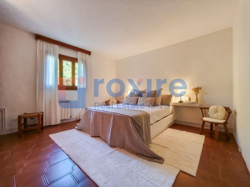3 bedroom Villa for rent in Sant Rafael de Sa Creu with pool - € 5,500 (Ref: 9855365)