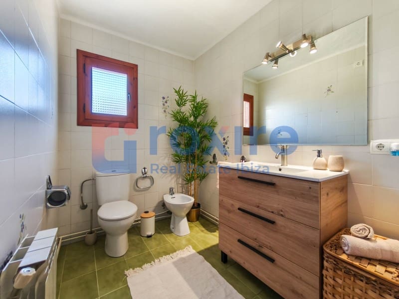 3 bedroom Villa for rent in Sant Rafael de Sa Creu with pool - € 5,500 (Ref: 9855365)