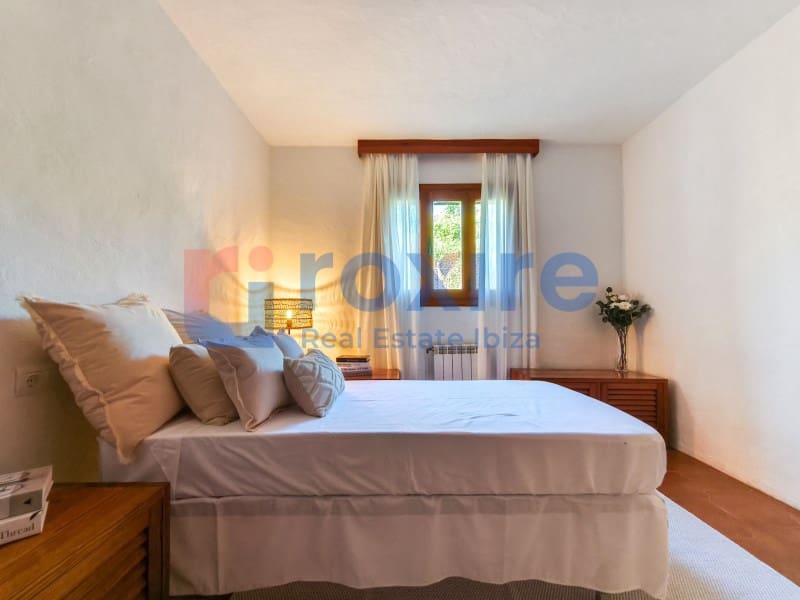 3 bedroom Villa for rent in Sant Rafael de Sa Creu with pool - € 5,500 (Ref: 9855365)