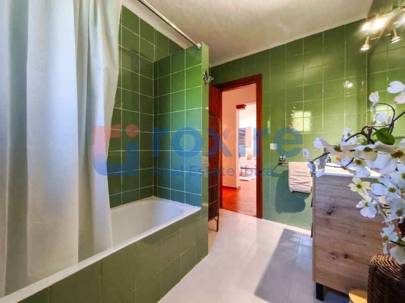 3 bedroom Villa for rent in Sant Rafael de Sa Creu with pool - € 5,500 (Ref: 9855365)