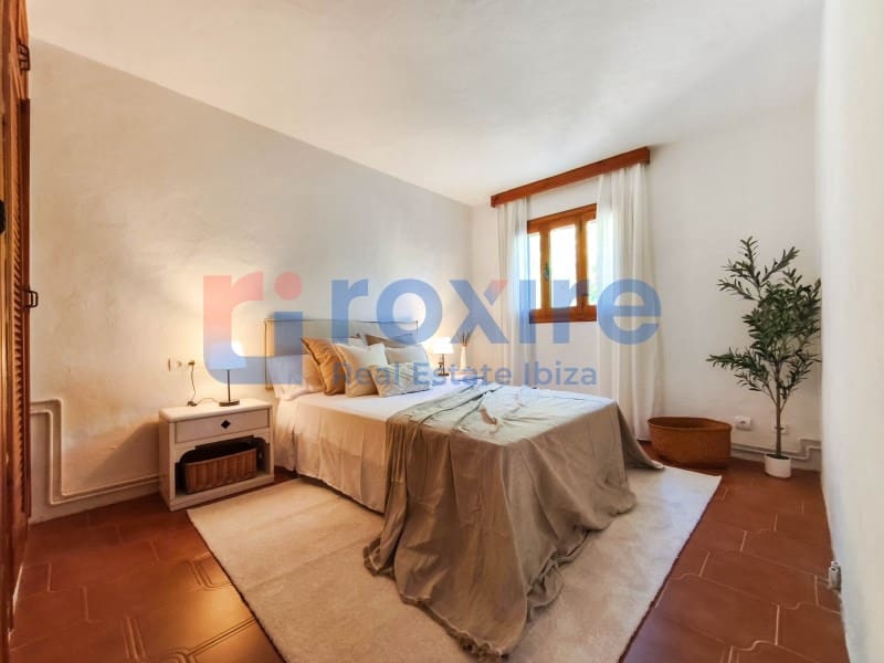 3 bedroom Villa for rent in Sant Rafael de Sa Creu with pool - € 5,500 (Ref: 9855365)
