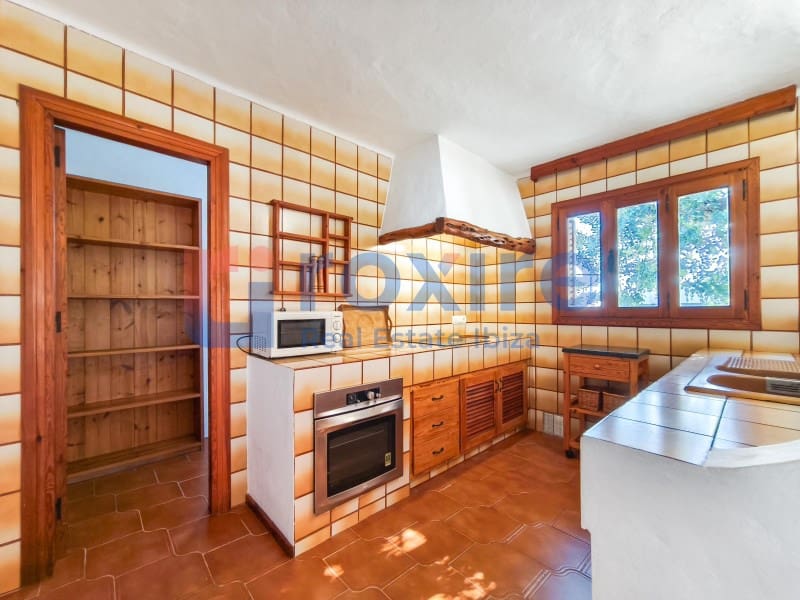 3 bedroom Villa for rent in Sant Rafael de Sa Creu with pool - € 5,500 (Ref: 9855365)