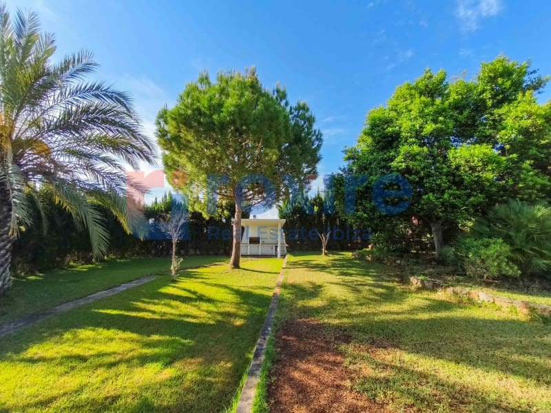 3 bedroom Villa for rent in Sant Rafael de Sa Creu with pool - € 5,500 (Ref: 9855365)