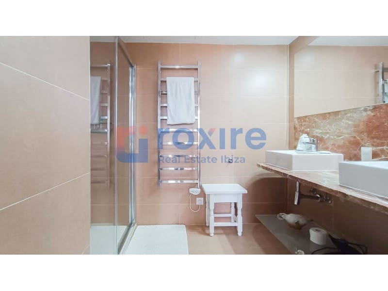 2 sypialnia Apartament na sprzedaż w Cala d'en Bou - 685 000 € (Ref: 9857625)