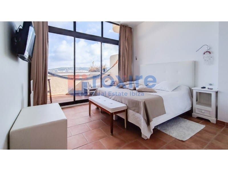 2 sypialnia Apartament na sprzedaż w Cala d'en Bou - 685 000 € (Ref: 9857625)