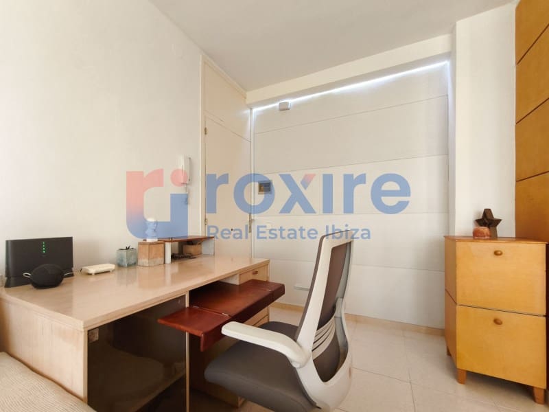 2 bedroom Apartment for sale in Sant Antoni de Portmany - € 410,000 (Ref: 9878660)