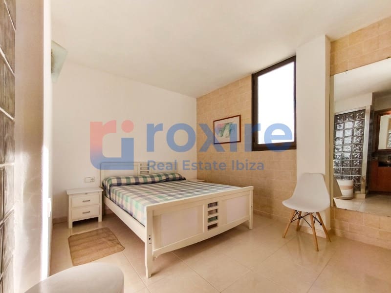 2 bedroom Apartment for sale in Sant Antoni de Portmany - € 410,000 (Ref: 9878660)