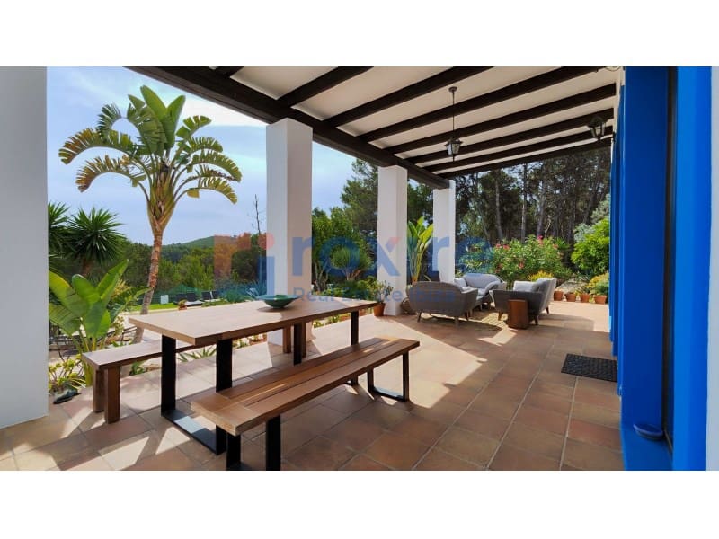 4 bedroom Villa for holiday rental in Santa Gertrudis de Fruitera with pool - € 3,750 (Ref: 9878661)