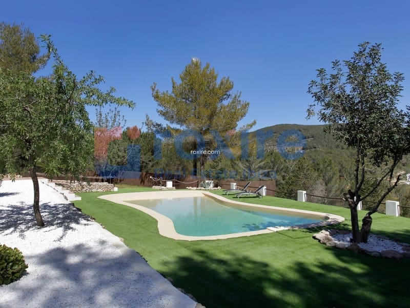 4 bedroom Villa for holiday rental in Santa Gertrudis de Fruitera with pool - € 3,750 (Ref: 9878661)
