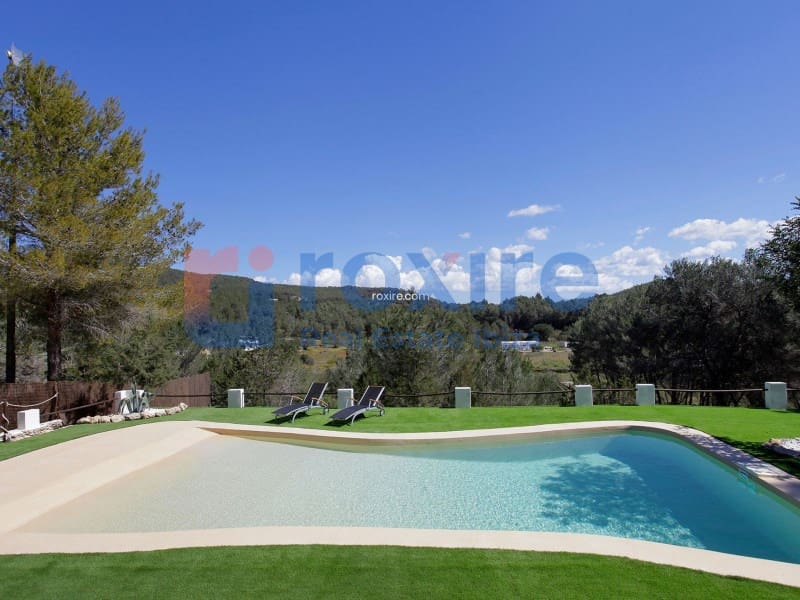 4 bedroom Villa for holiday rental in Santa Gertrudis de Fruitera with pool - € 3,750 (Ref: 9878661)