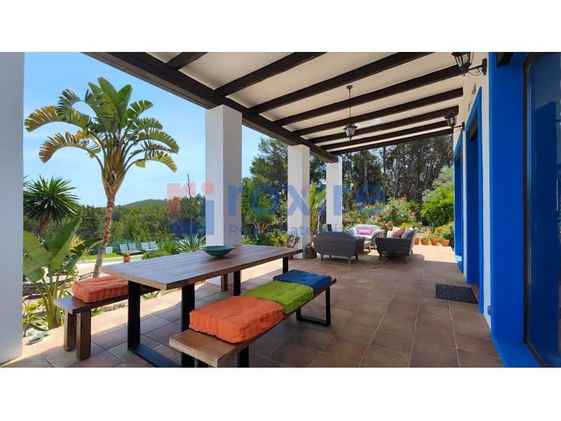 4 bedroom Villa for holiday rental in Santa Gertrudis de Fruitera with pool - € 3,750 (Ref: 9878661)
