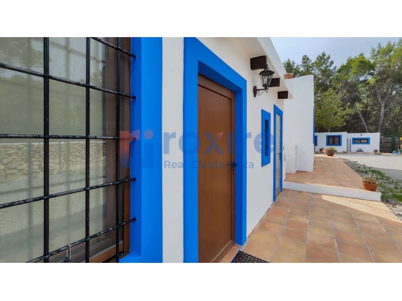 4 bedroom Villa for holiday rental in Santa Gertrudis de Fruitera with pool - € 3,750 (Ref: 9878661)