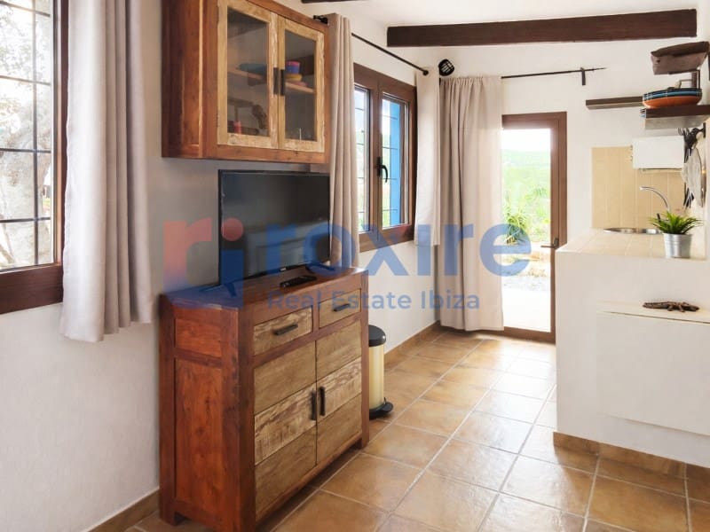 4 bedroom Villa for holiday rental in Santa Gertrudis de Fruitera with pool - € 3,750 (Ref: 9878661)