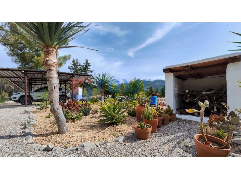 4 bedroom Villa for holiday rental in Santa Gertrudis de Fruitera with pool - € 3,750 (Ref: 9878661)