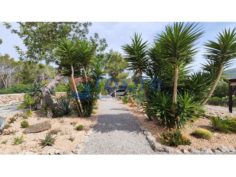 4 bedroom Villa for holiday rental in Santa Gertrudis de Fruitera with pool - € 3,750 (Ref: 9878661)