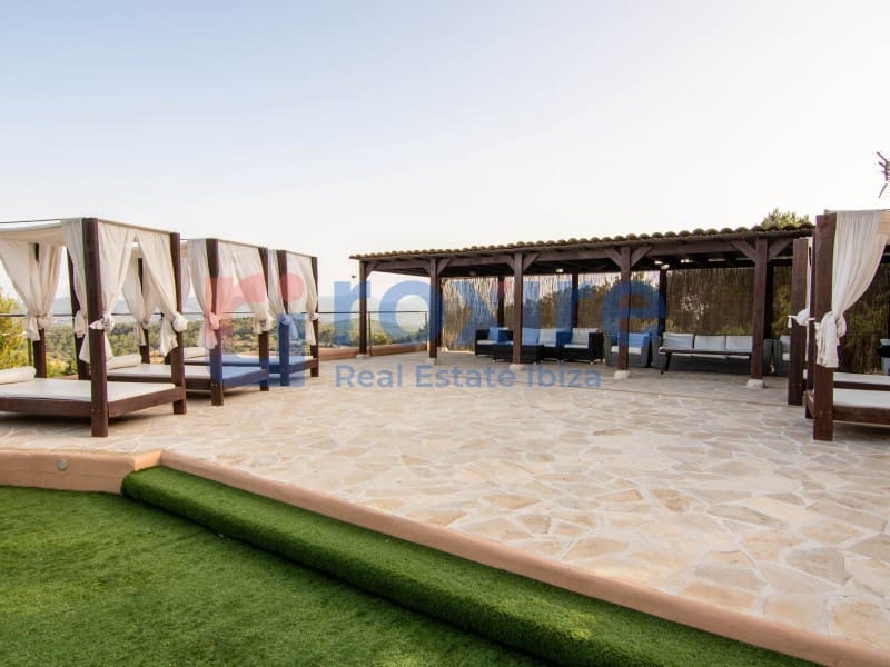 6 bedroom Villa for holiday rental in Sant Antoni de Portmany with pool - € 3,850 (Ref: 9878663)