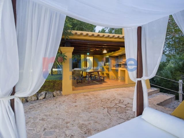 6 bedroom Villa for holiday rental in Sant Antoni de Portmany with pool - € 3,850 (Ref: 9878663)