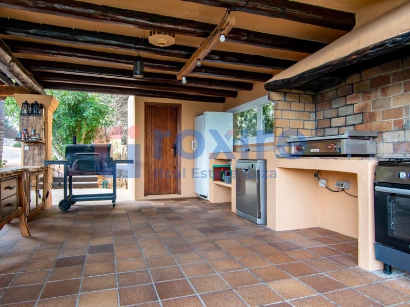 6 bedroom Villa for holiday rental in Sant Antoni de Portmany with pool - € 3,850 (Ref: 9878663)