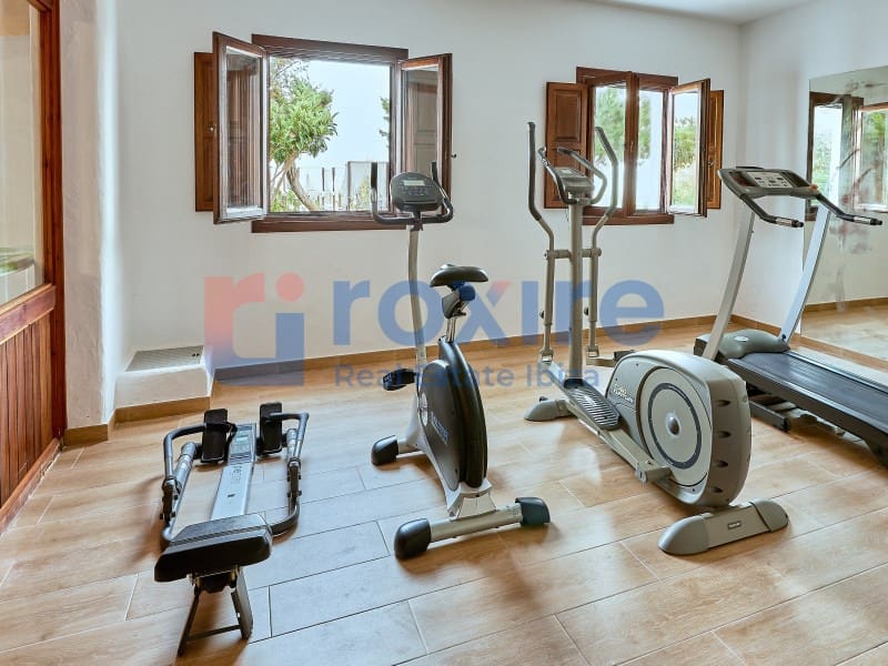 6 bedroom Villa for holiday rental in Sant Antoni de Portmany with pool - € 3,850 (Ref: 9878663)