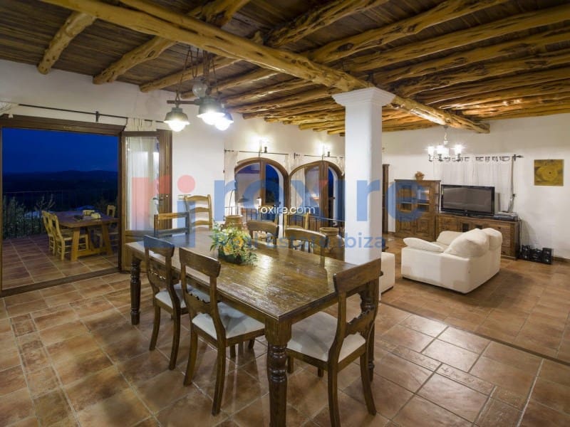 6 bedroom Villa for holiday rental in Sant Antoni de Portmany with pool - € 3,850 (Ref: 9878663)