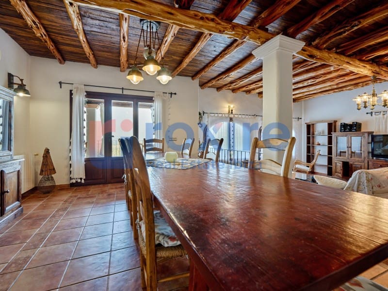6 bedroom Villa for holiday rental in Sant Antoni de Portmany with pool - € 3,850 (Ref: 9878663)