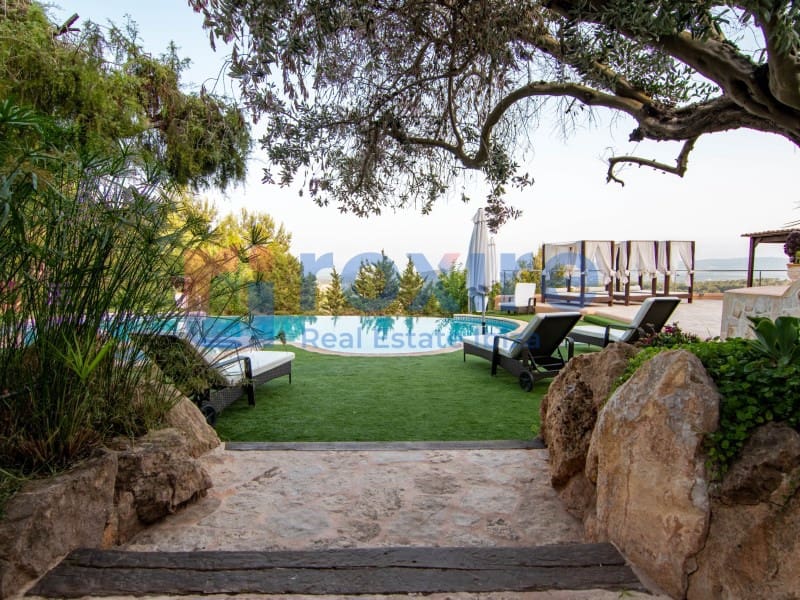 6 bedroom Villa for holiday rental in Sant Antoni de Portmany with pool - € 3,850 (Ref: 9878663)