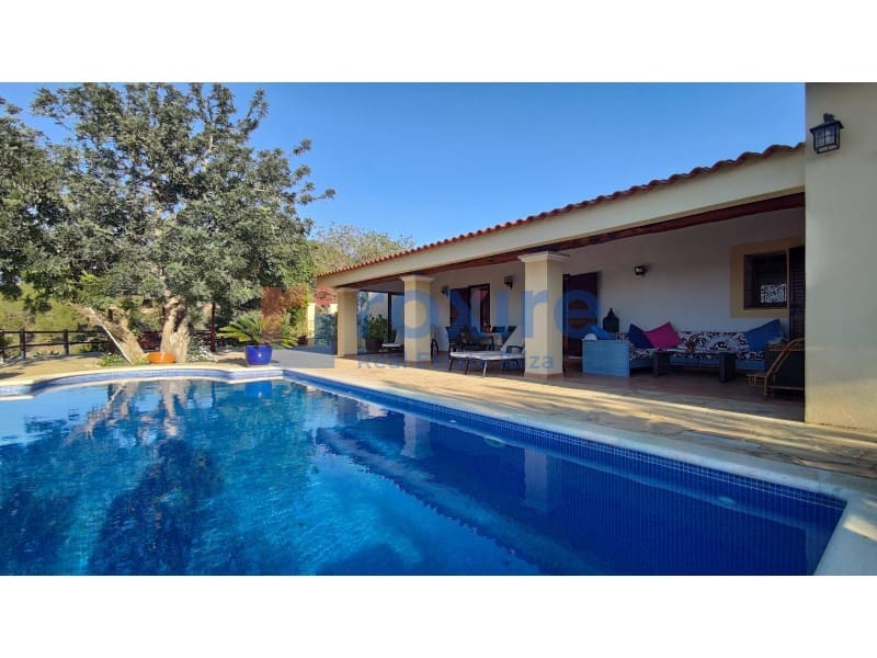 3 bedroom Villa for holiday rental in Sant Agusti des Vedra with pool - € 2,670 (Ref: 9878664)