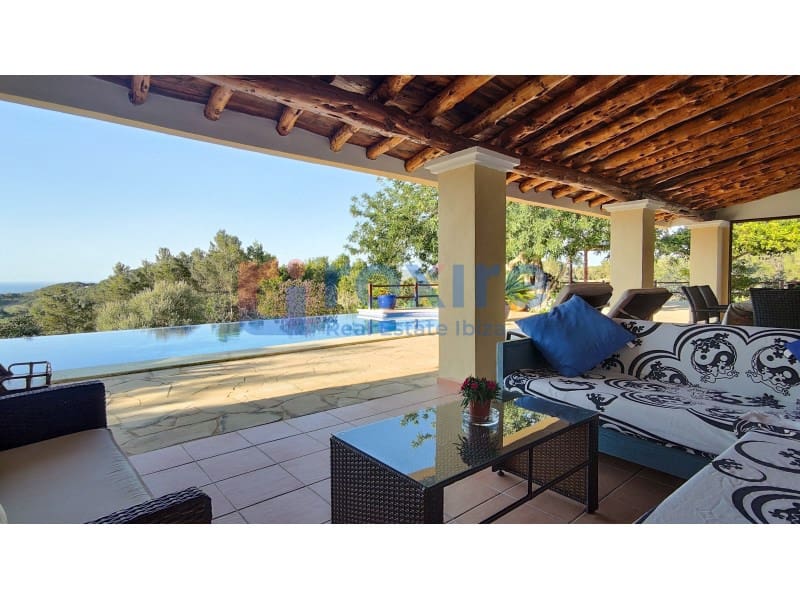 3 bedroom Villa for holiday rental in Sant Agusti des Vedra with pool - € 2,670 (Ref: 9878664)