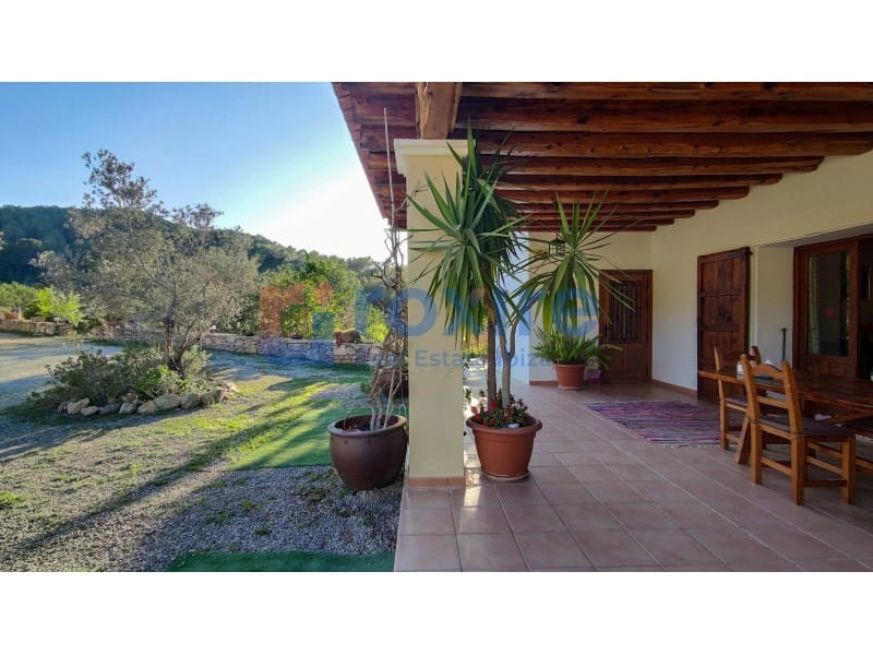 3 bedroom Villa for holiday rental in Sant Agusti des Vedra with pool - € 2,670 (Ref: 9878664)