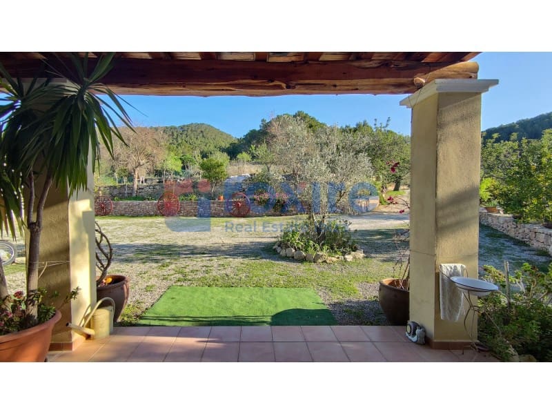 3 bedroom Villa for holiday rental in Sant Agusti des Vedra with pool - € 2,670 (Ref: 9878664)