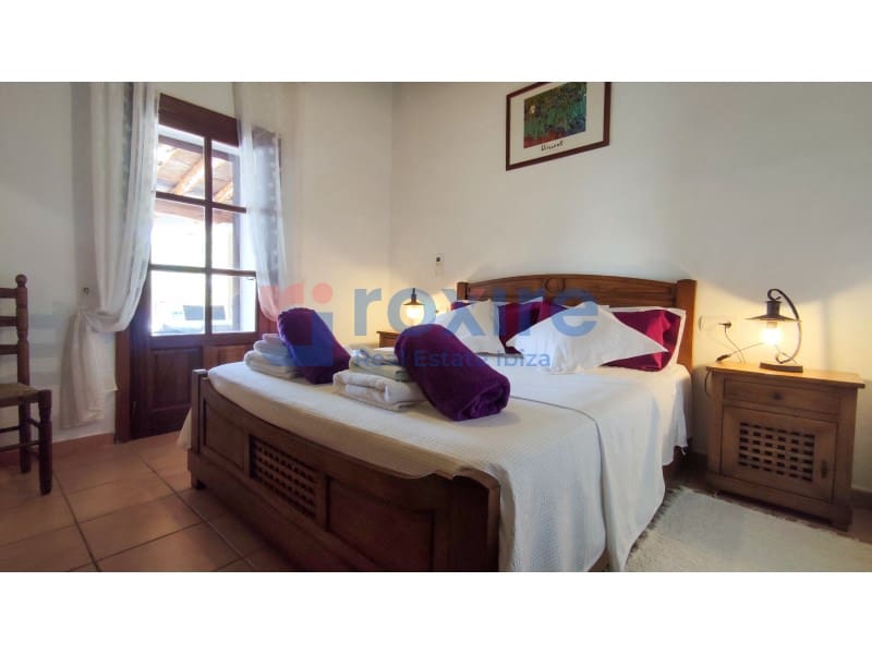 3 bedroom Villa for holiday rental in Sant Agusti des Vedra with pool - € 2,670 (Ref: 9878664)