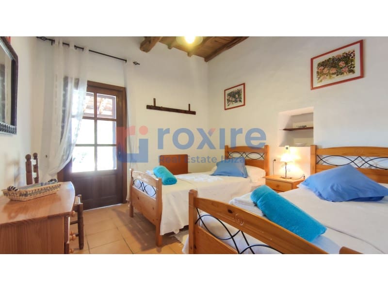 3 bedroom Villa for holiday rental in Sant Agusti des Vedra with pool - € 2,670 (Ref: 9878664)