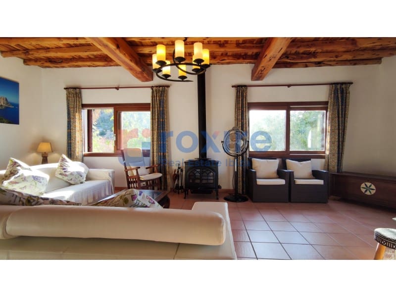 3 bedroom Villa for holiday rental in Sant Agusti des Vedra with pool - € 2,670 (Ref: 9878664)