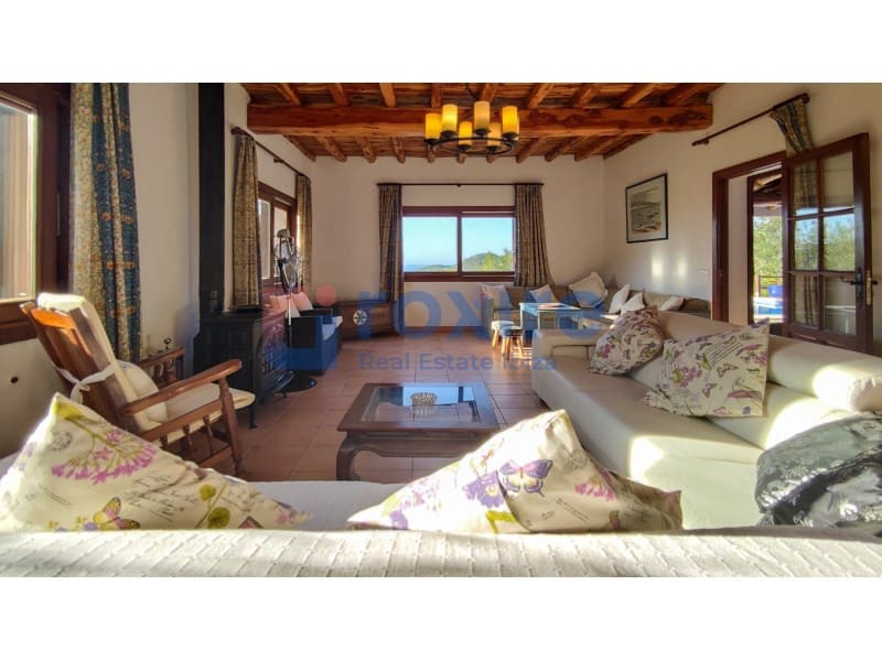 3 bedroom Villa for holiday rental in Sant Agusti des Vedra with pool - € 2,670 (Ref: 9878664)