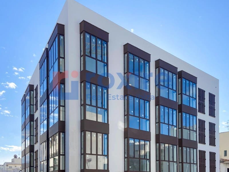 2 bedroom Flat for sale in Sant Antoni de Portmany with garage - € 435,000 (Ref: 9881807)