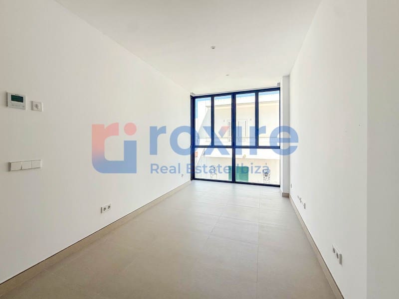 2 bedroom Flat for sale in Sant Antoni de Portmany with garage - € 435,000 (Ref: 9881807)